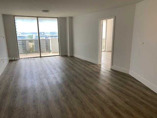 Small Image of 6039 COLLINS AVE #1737, Miami Beach Number 13