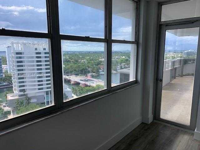 Small Image of 6039 COLLINS AVE #1737, Miami Beach Number 16