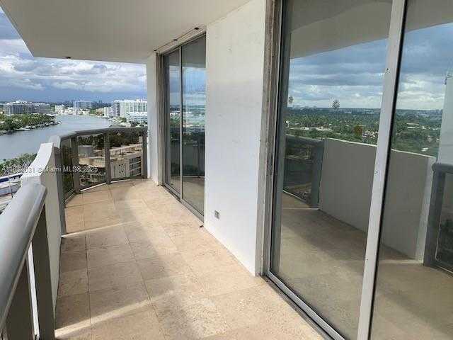 Small Image of 6039 COLLINS AVE #1737, Miami Beach Number 17