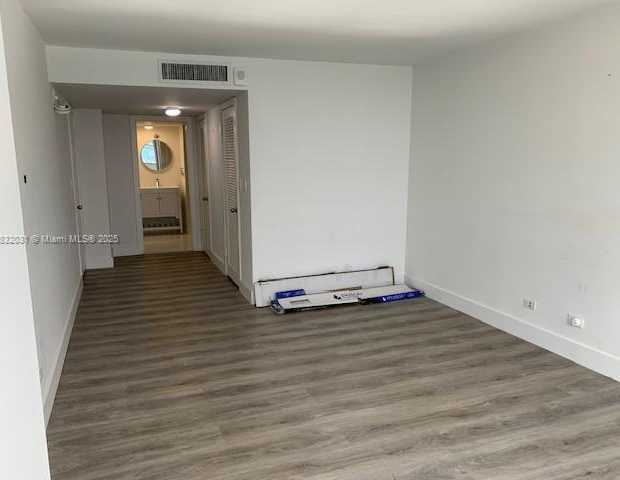 Small Image of 6039 COLLINS AVE #1737, Miami Beach Number 23