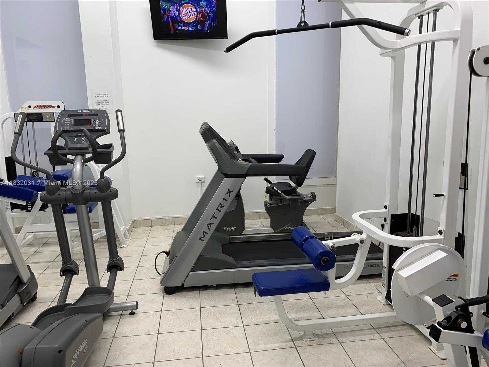 Small Image of 6039 COLLINS AVE #1737, Miami Beach Number 35