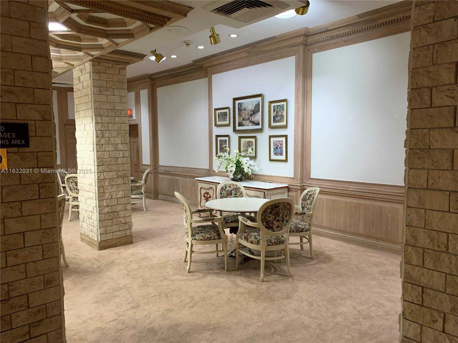 Small Image of 6039 COLLINS AVE #1737, Miami Beach Number 38
