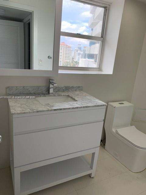 Small Image of 6039 COLLINS AVE #1737, Miami Beach Number 6