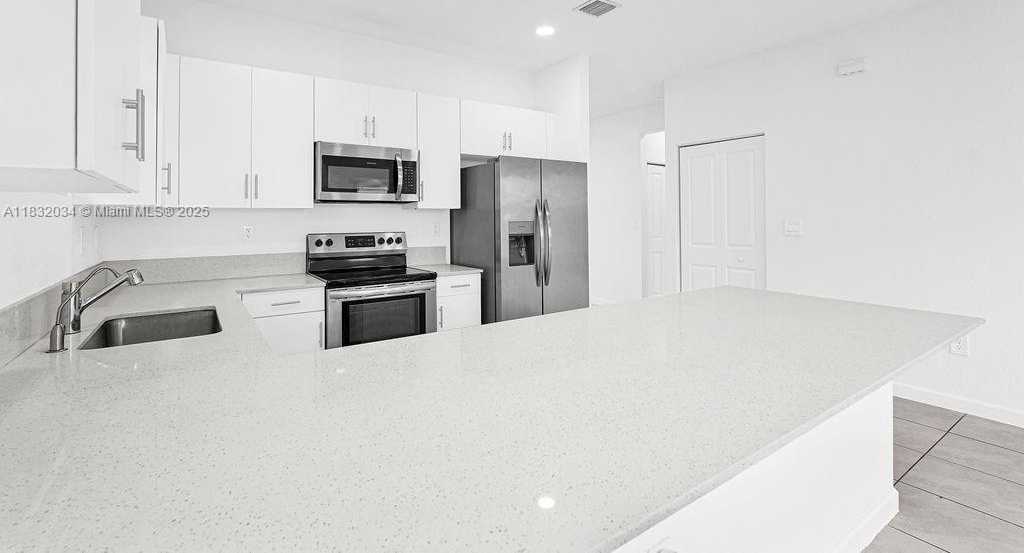 Small Image of 12735 SOUTH WEST 211TH ST #Main, Miami Number 29