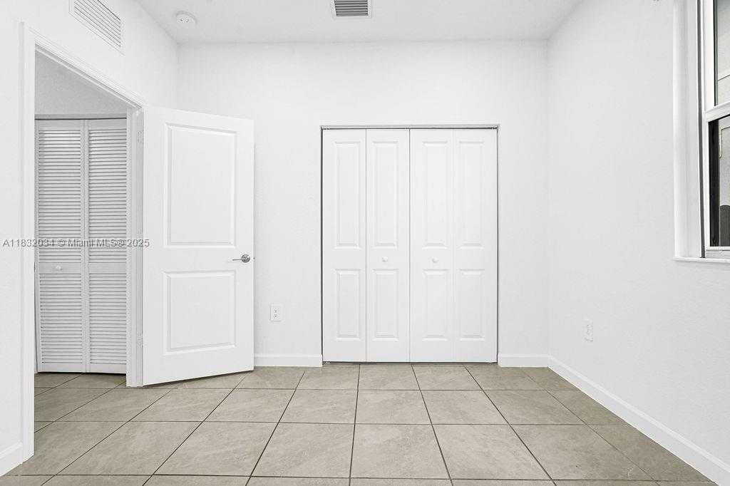 Small Image of 12735 SOUTH WEST 211TH ST #Main, Miami Number 35