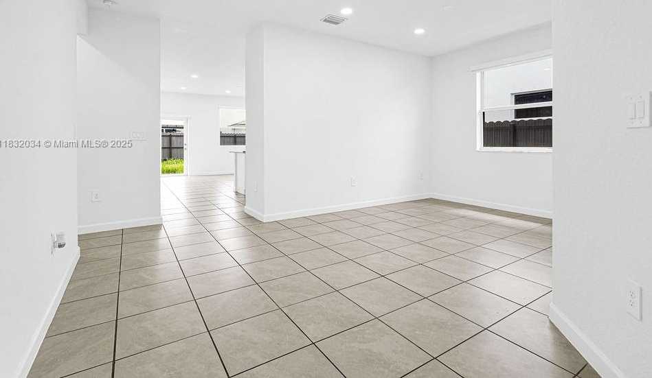 Small Image of 12735 SOUTH WEST 211TH ST #Main, Miami Number 38