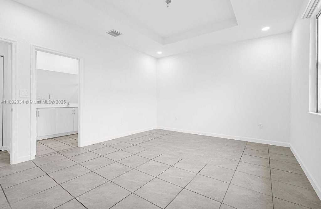 Small Image of 12735 SOUTH WEST 211TH ST #Main, Miami Number 56