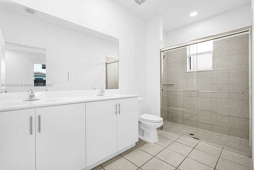 Small Image of 12735 SOUTH WEST 211TH ST #Main, Miami Number 57