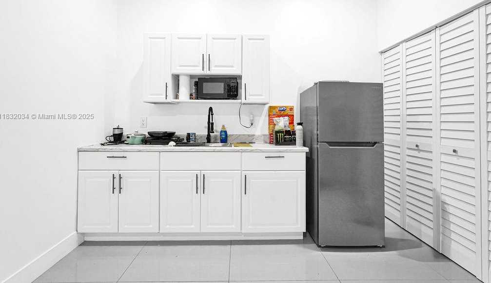 Small Image of 12735 SOUTH WEST 211TH ST #Main, Miami Number 67