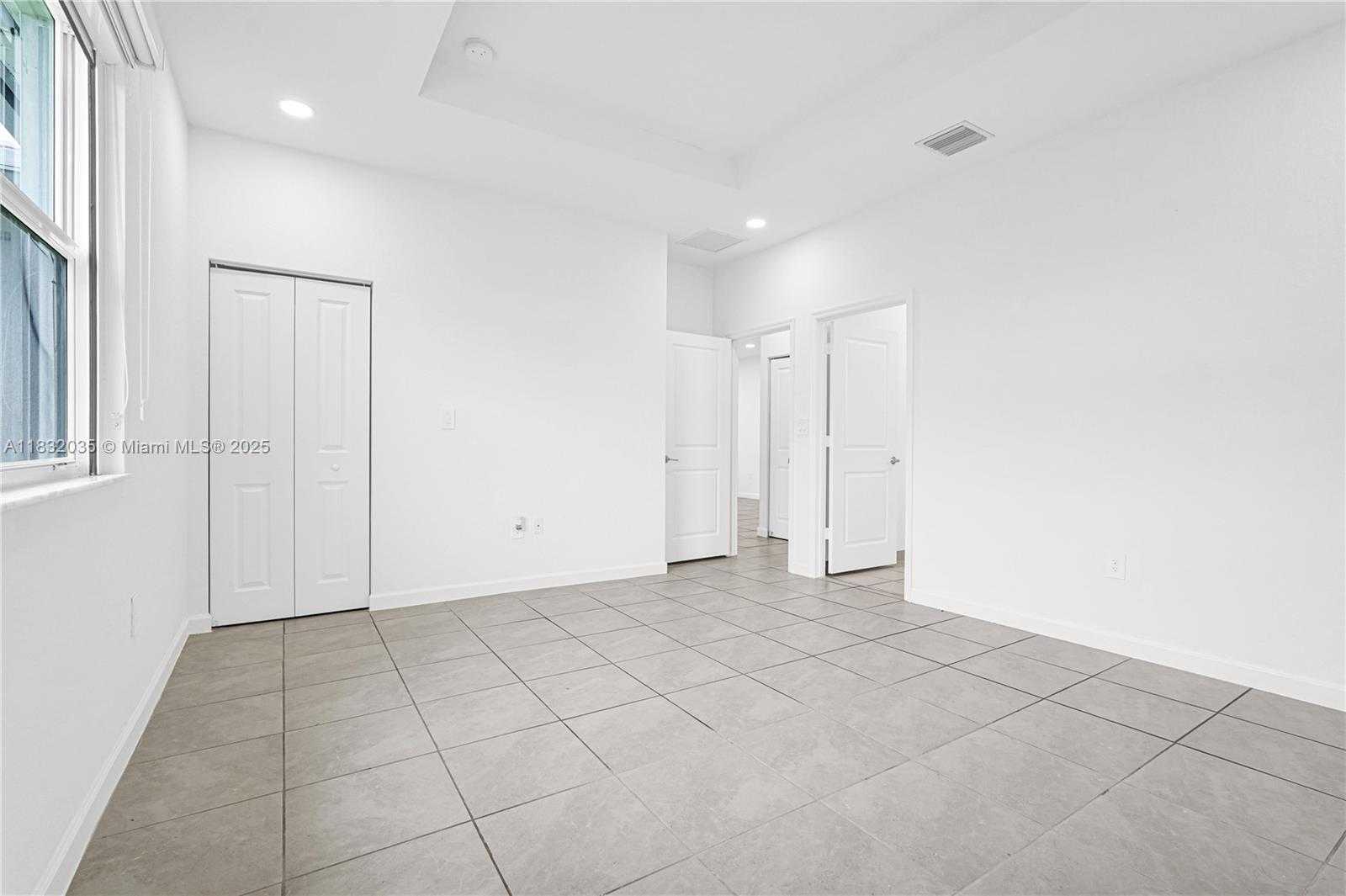 Small Image of 12735 SOUTH WEST 211TH ST #12735, Miami Number 10