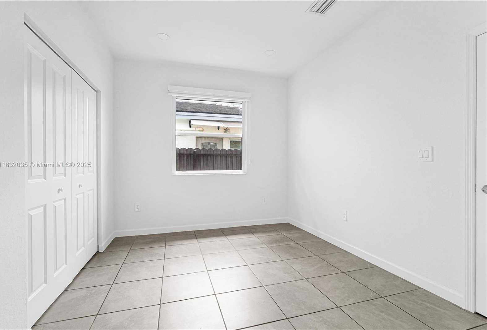 Small Image of 12735 SOUTH WEST 211TH ST #12735, Miami Number 13