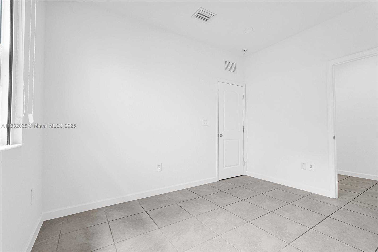 Small Image of 12735 SOUTH WEST 211TH ST #12735, Miami Number 14