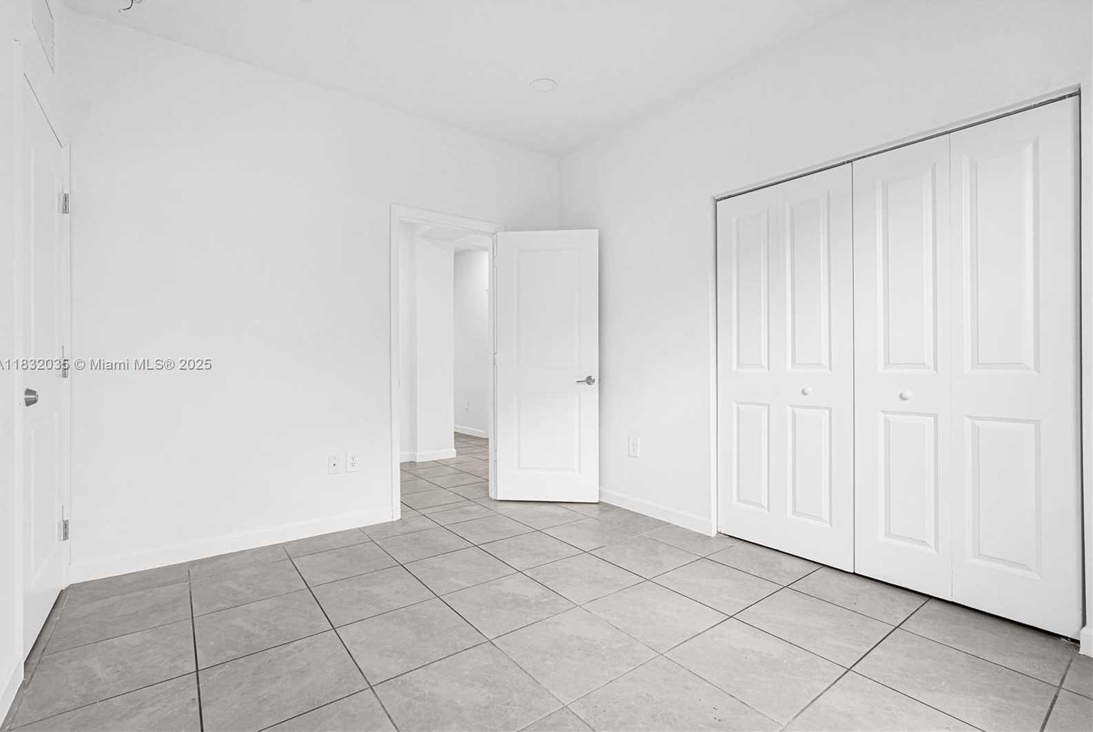 Small Image of 12735 SOUTH WEST 211TH ST #12735, Miami Number 15