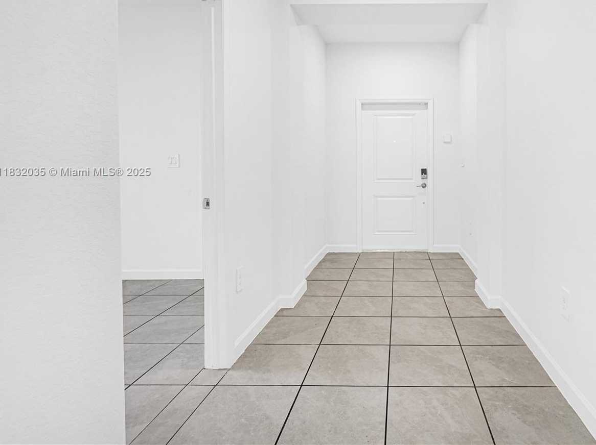 Small Image of 12735 SOUTH WEST 211TH ST #12735, Miami Number 16