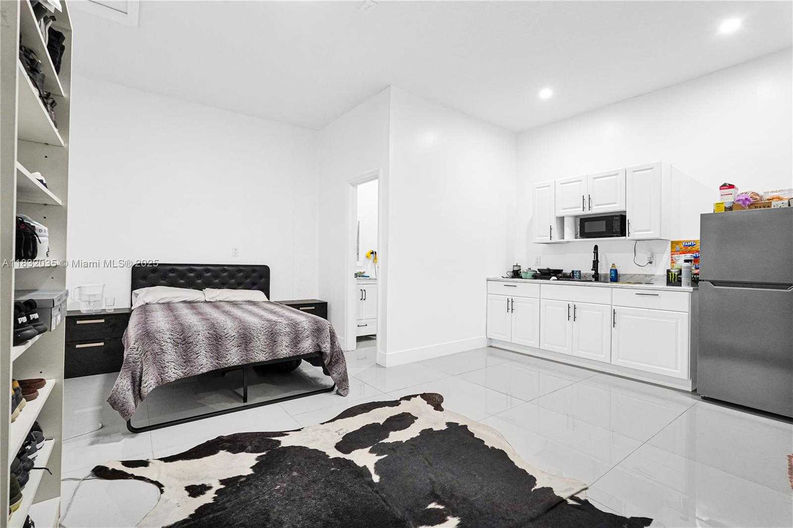 Small Image of 12735 SOUTH WEST 211TH ST #12735, Miami Number 23