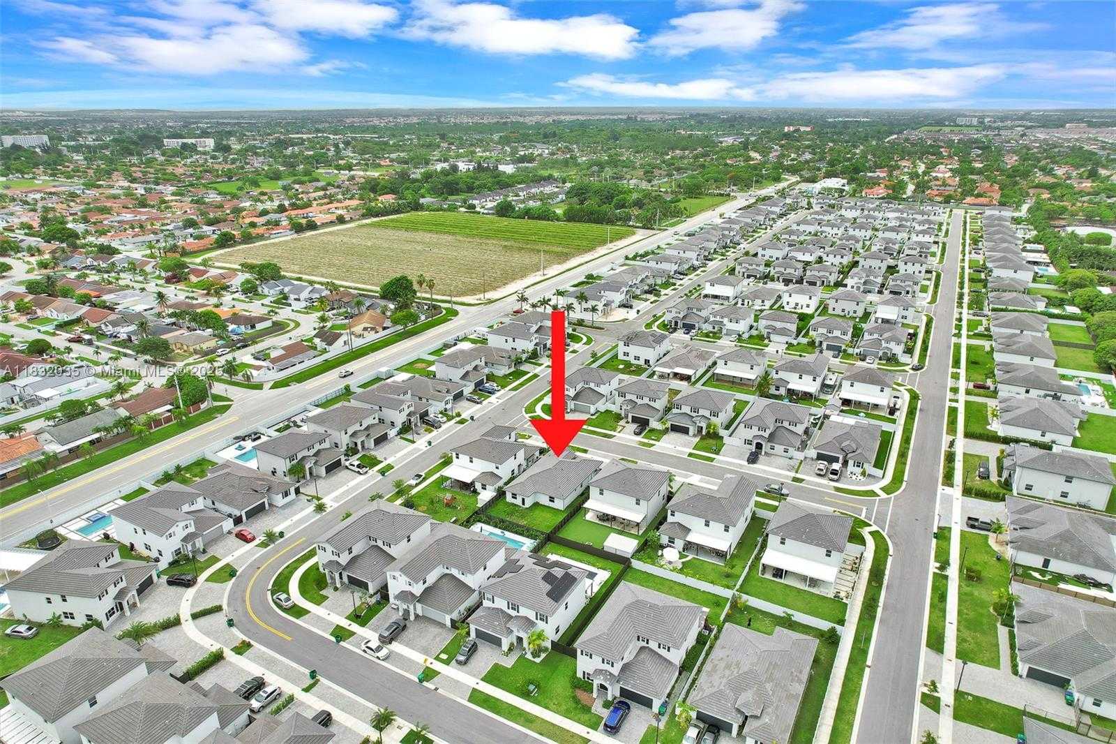 Small Image of 12735 SOUTH WEST 211TH ST #12735, Miami Number 27