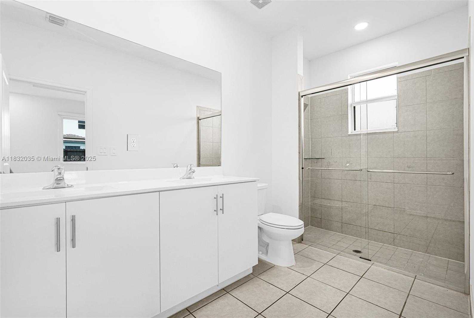 Small Image of 12735 SOUTH WEST 211TH ST #12735, Miami Number 30