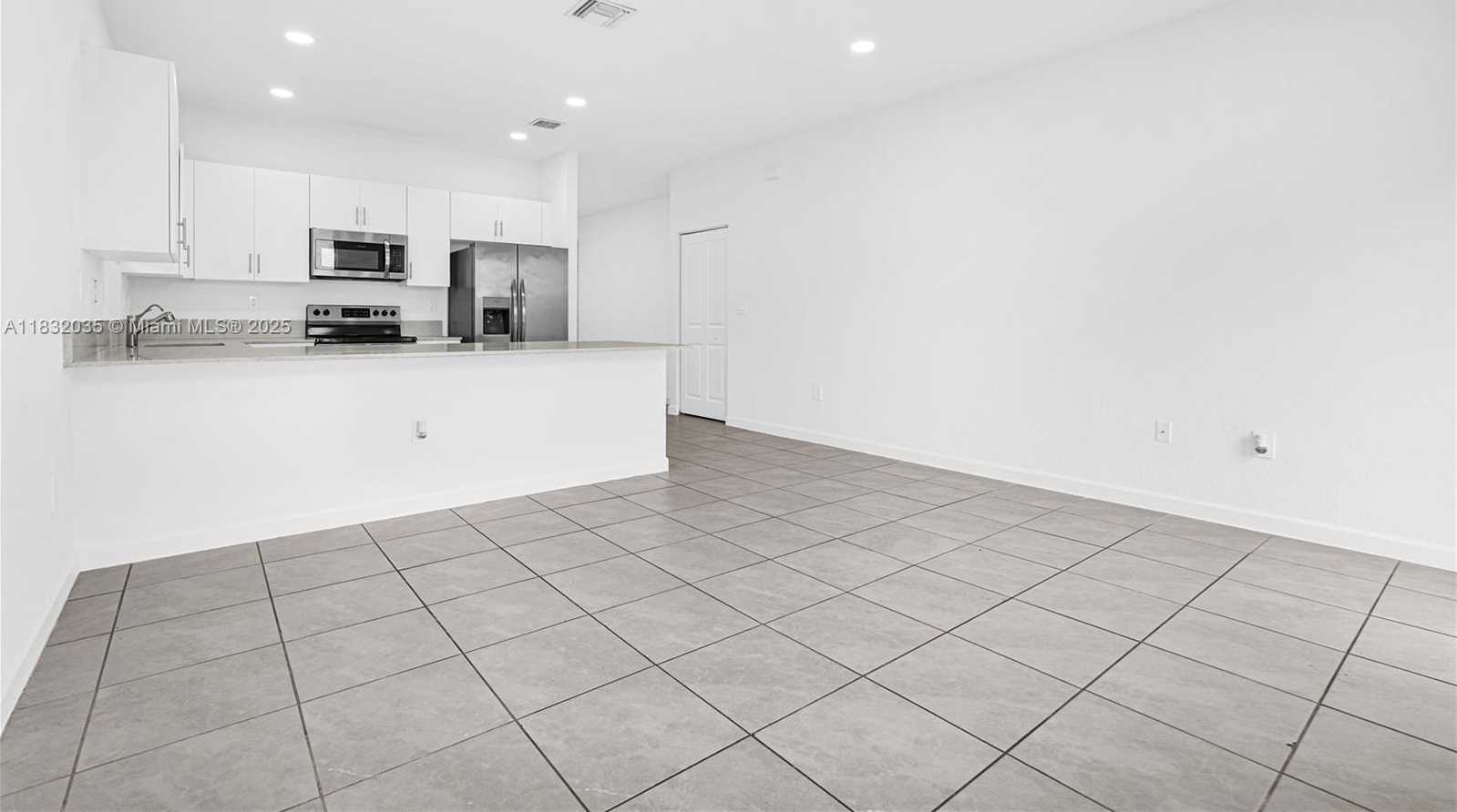 Small Image of 12735 SOUTH WEST 211TH ST #12735, Miami Number 32