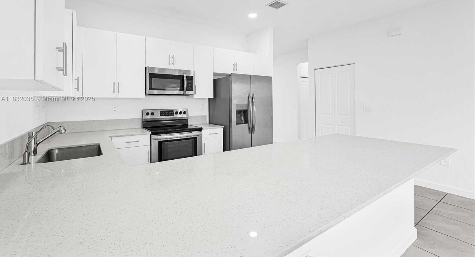 Small Image of 12735 SOUTH WEST 211TH ST #12735, Miami Number 33