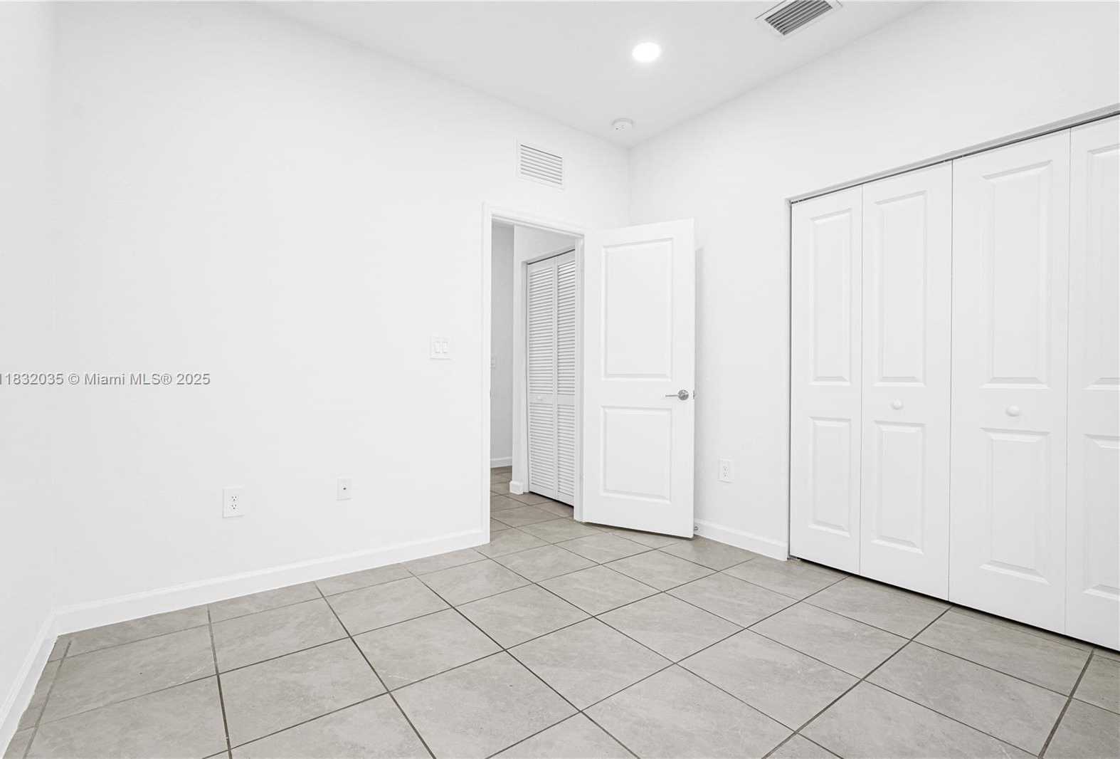 Small Image of 12735 SOUTH WEST 211TH ST #12735, Miami Number 36