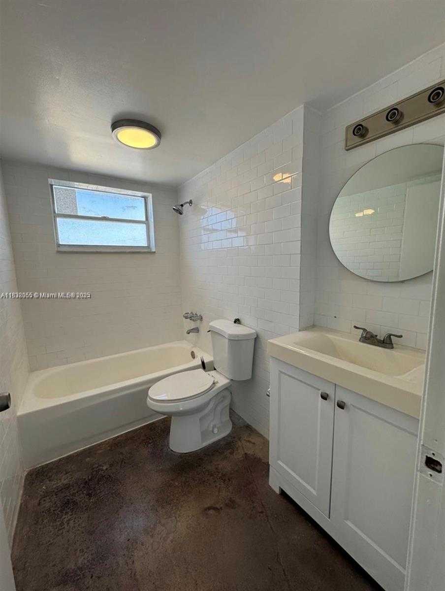 Small Image of 7904 WEST DR #101, North Bay Village Number 10