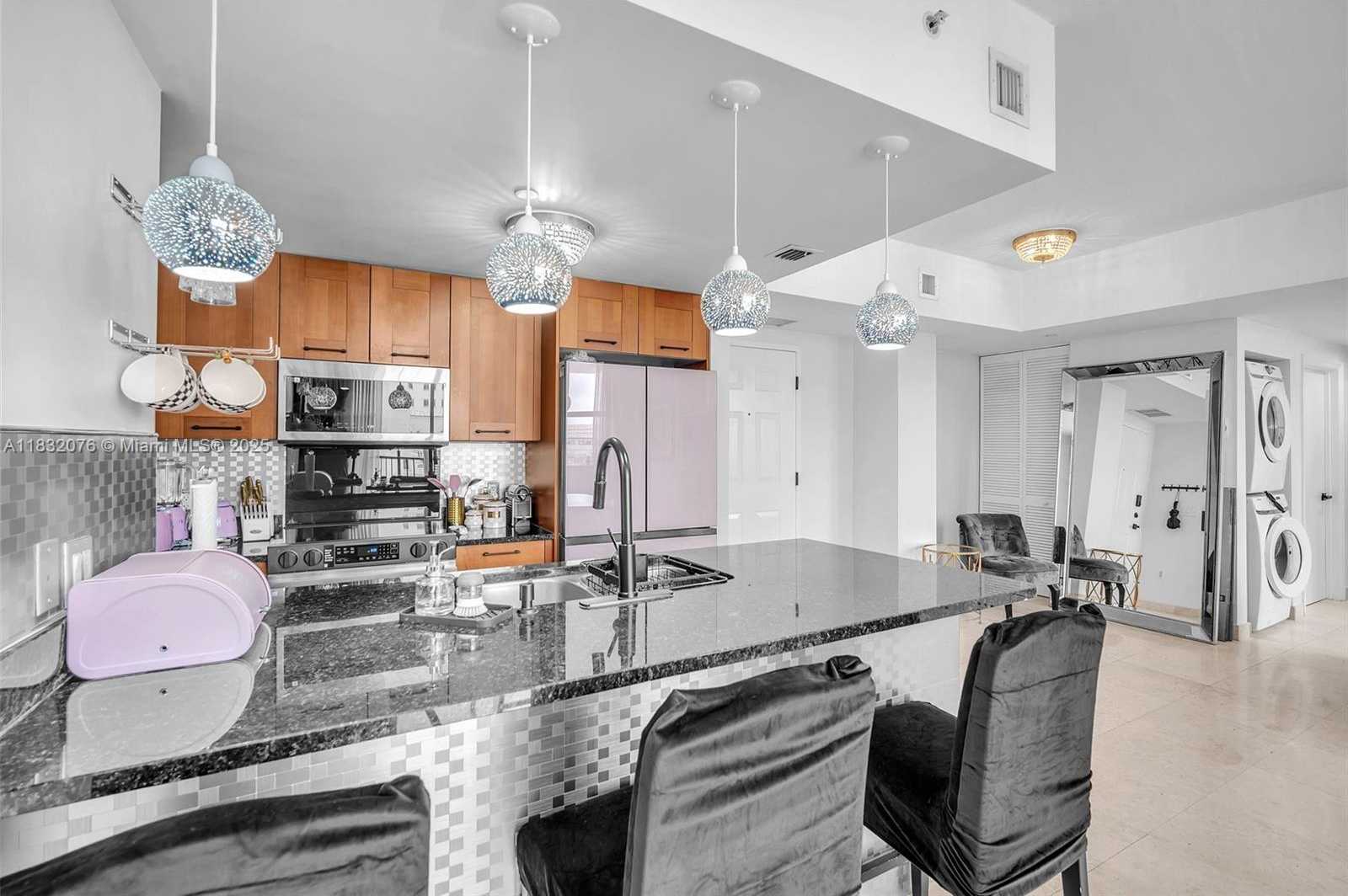 Small Image of 4100 SALZEDO ST #519, Coral Gables Number 13
