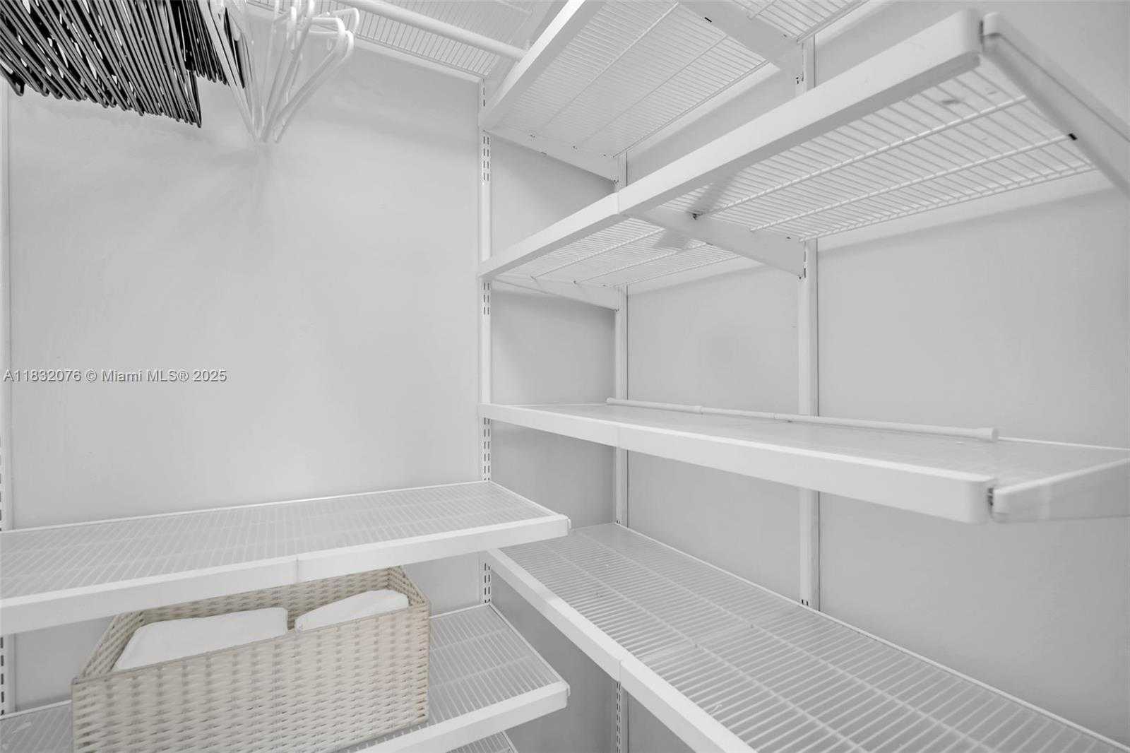 Small Image of 4100 SALZEDO ST #519, Coral Gables Number 25