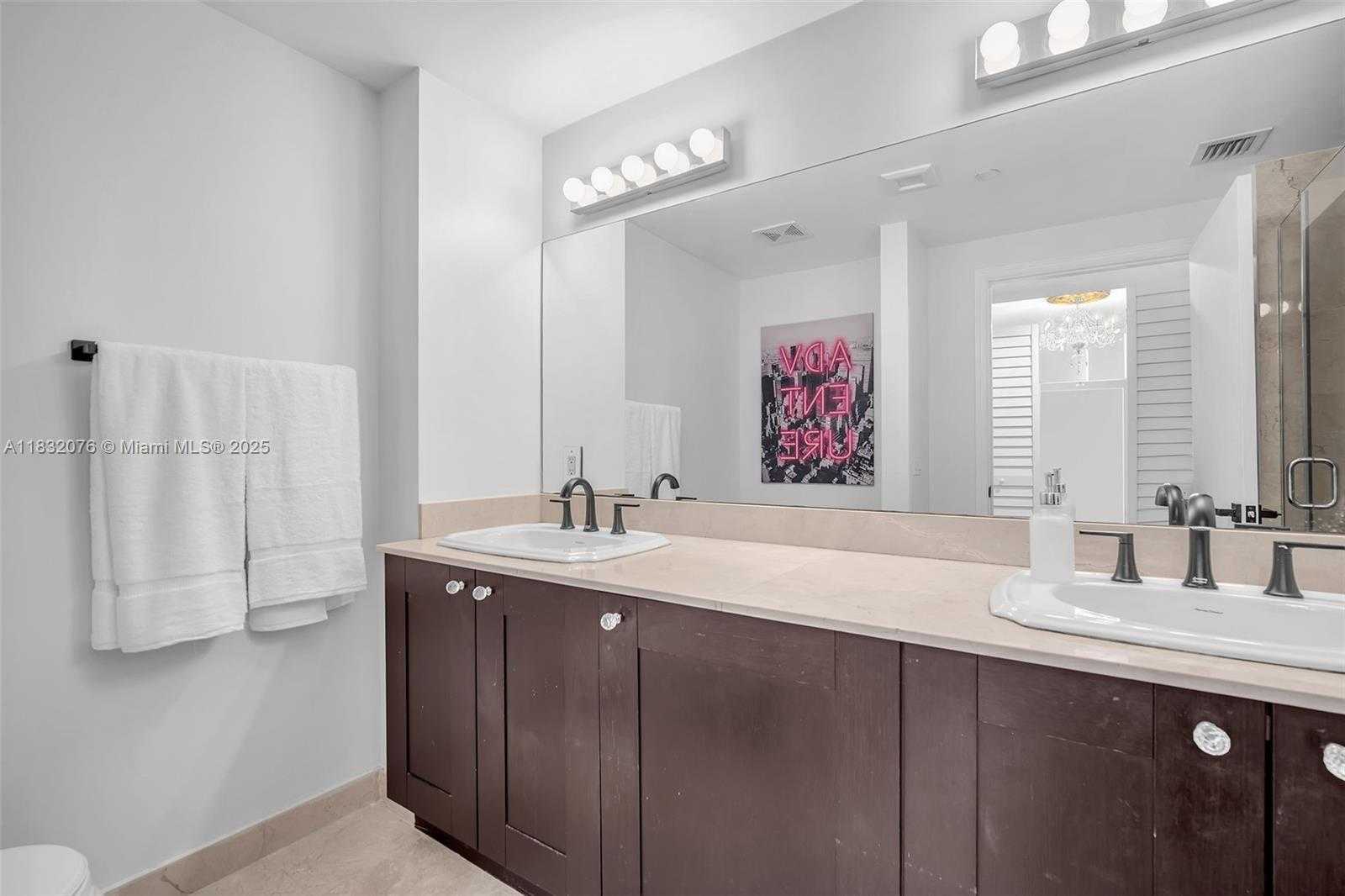 Small Image of 4100 SALZEDO ST #519, Coral Gables Number 31