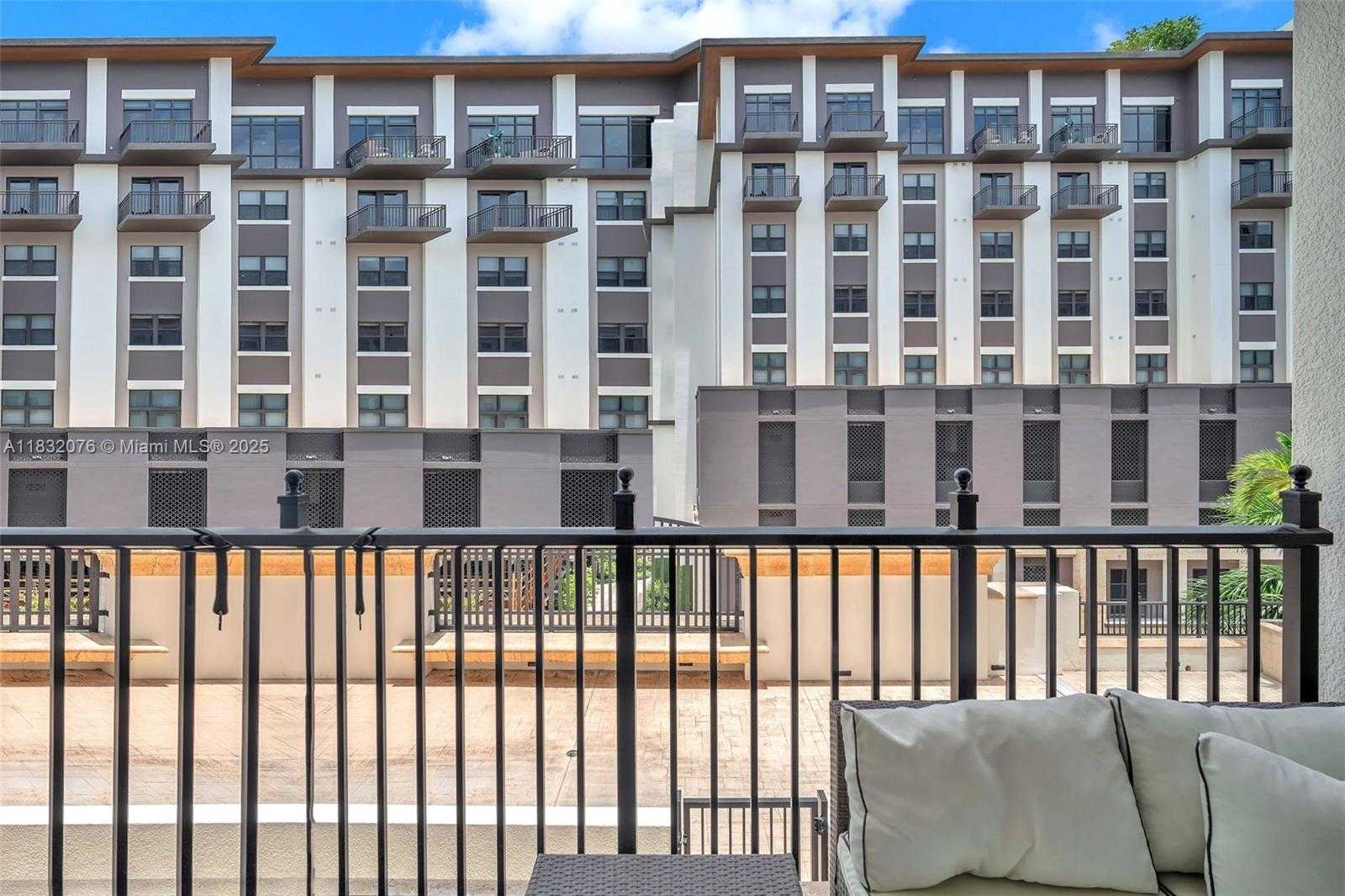 Small Image of 4100 SALZEDO ST #519, Coral Gables Number 34