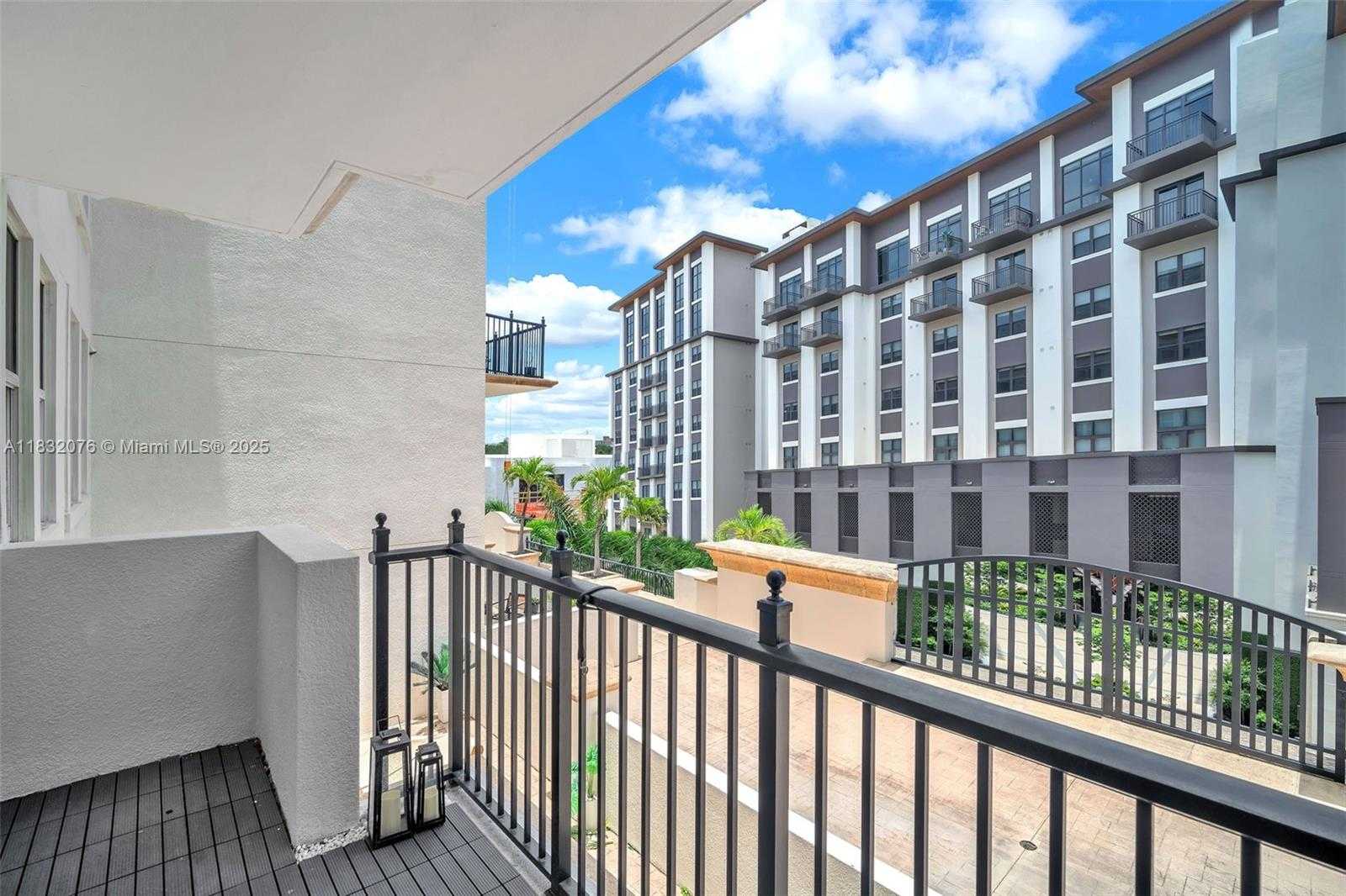 Small Image of 4100 SALZEDO ST #519, Coral Gables Number 35