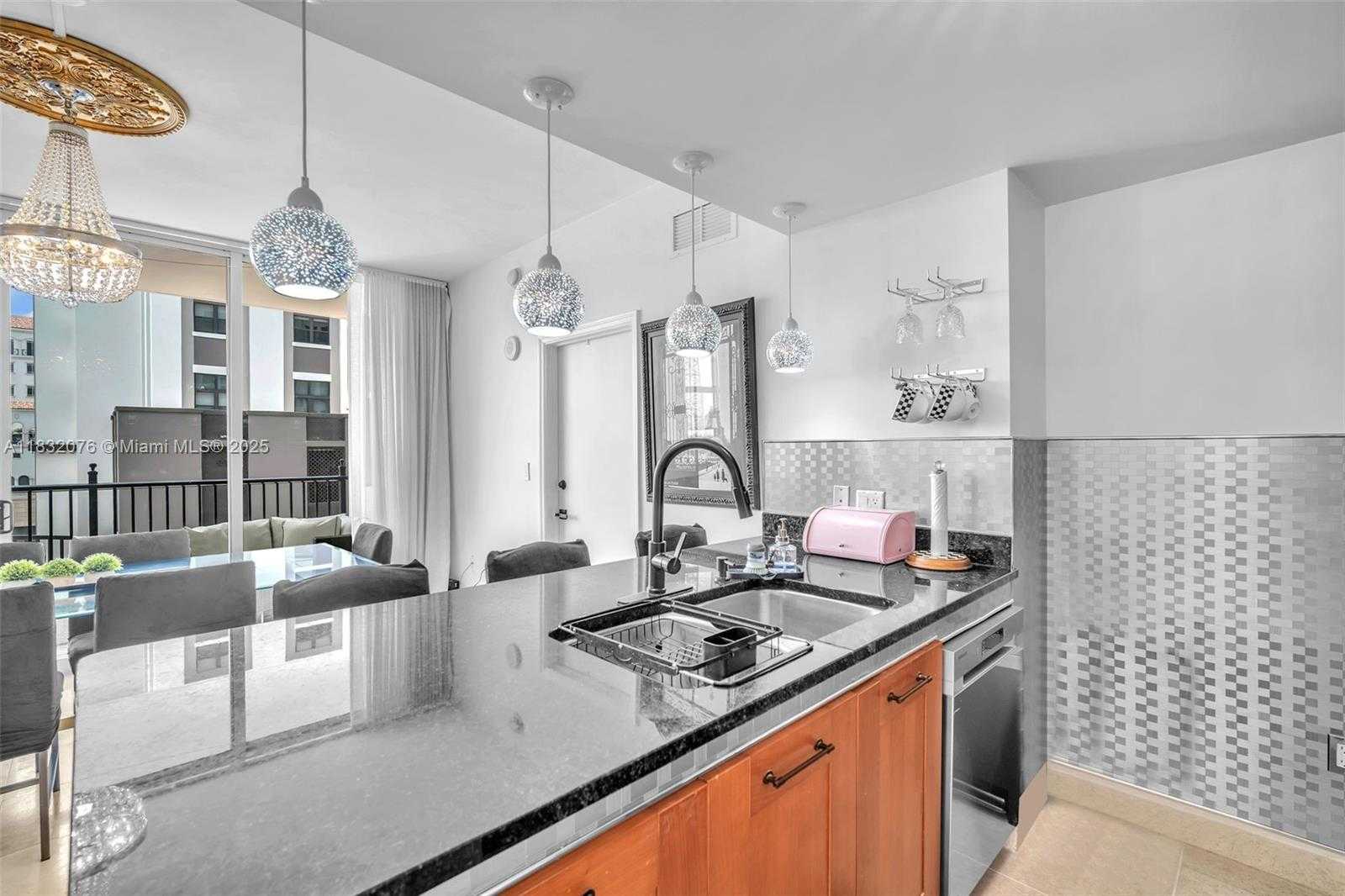 Small Image of 4100 SALZEDO ST #519, Coral Gables Number 7