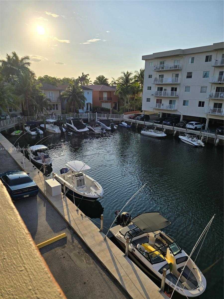 Small Image of 3545 NORTH EAST 167TH ST #304, North Miami Beach Number 3