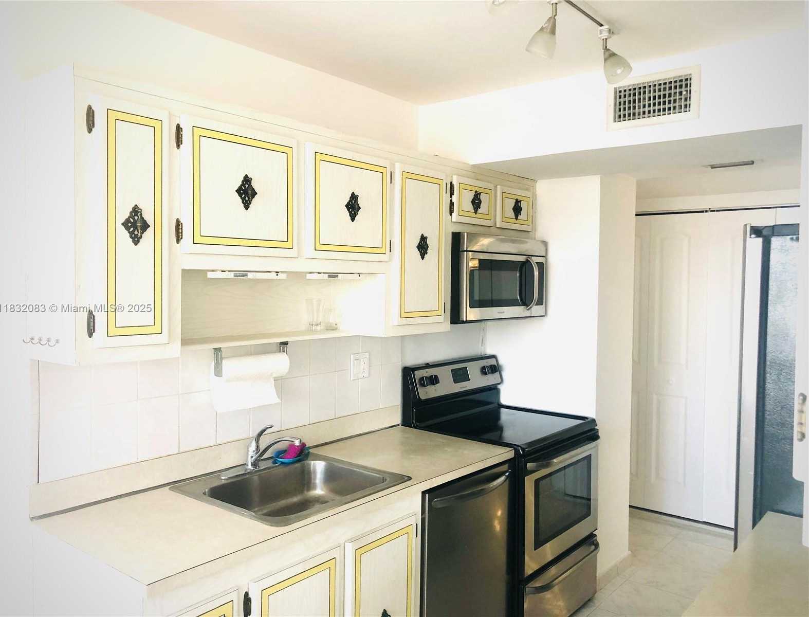 Small Image of 250 174TH ST #1703, Sunny Isles Beach Number 20