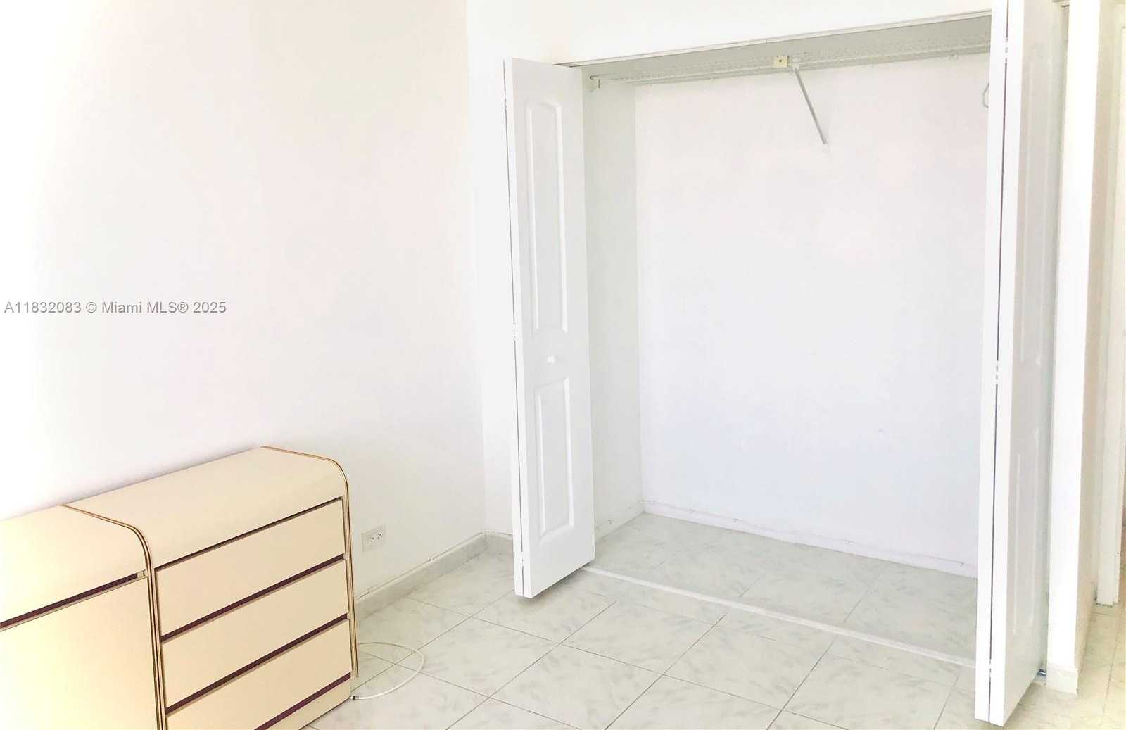 Small Image of 250 174TH ST #1703, Sunny Isles Beach Number 25
