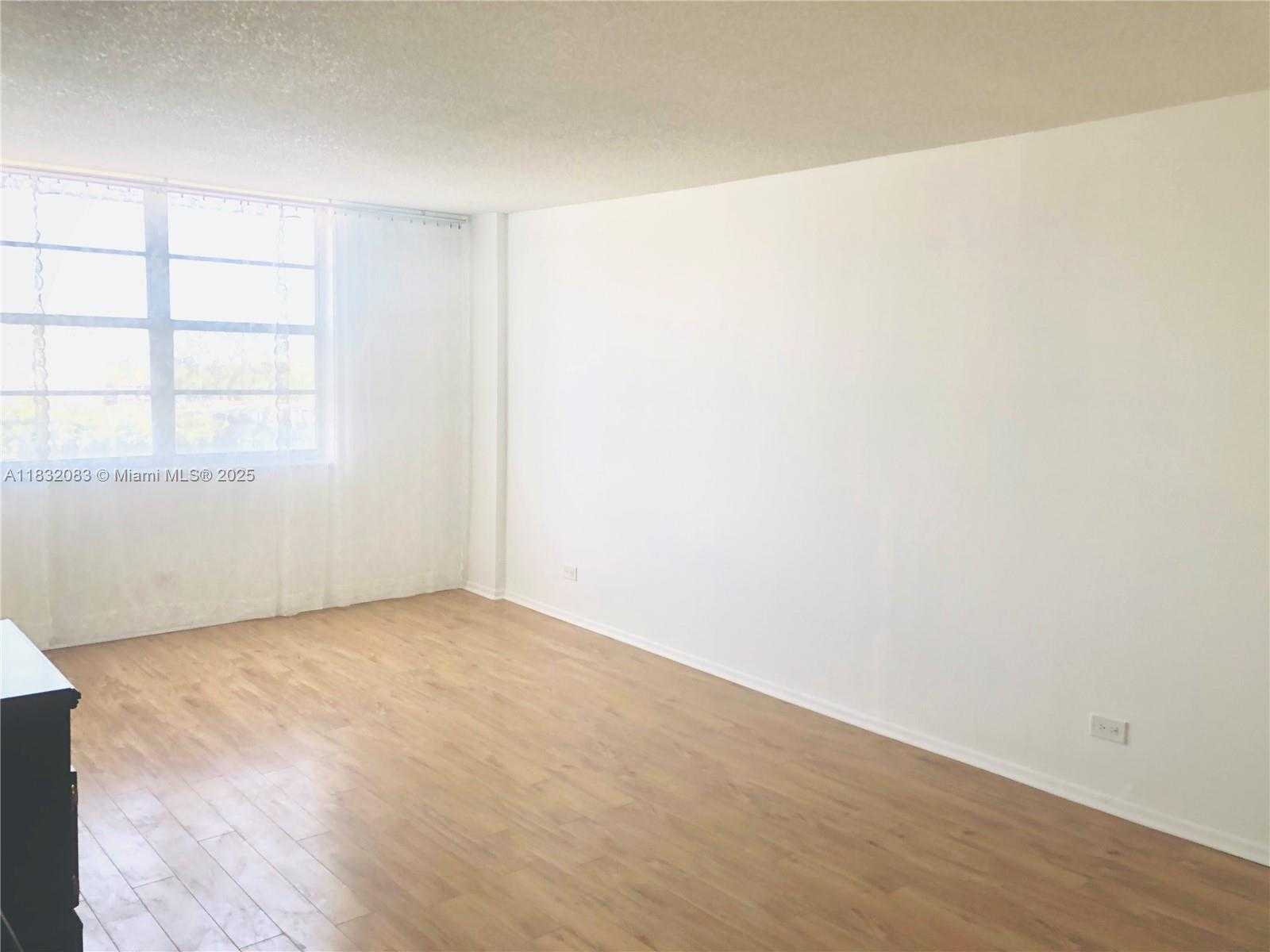 Small Image of 250 174TH ST #1703, Sunny Isles Beach Number 26