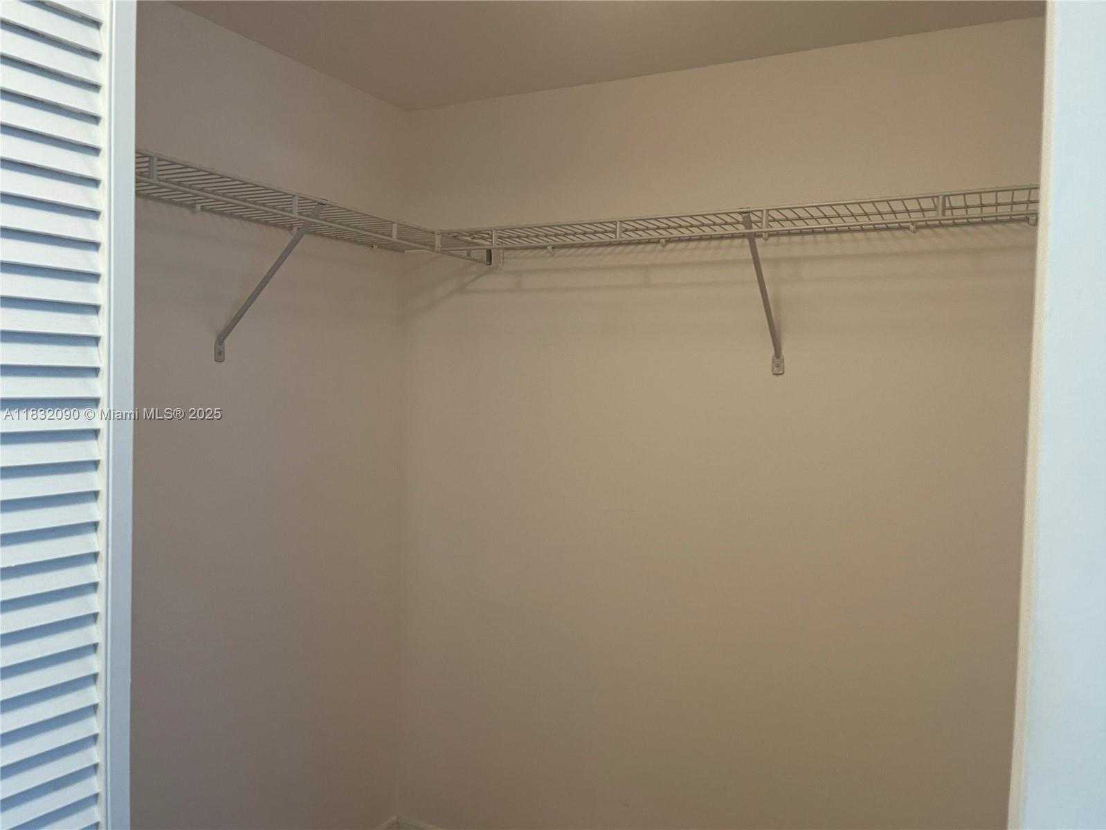 Small Image of 1800 NORTH BAYSHORE DR #2314, Miami Number 10