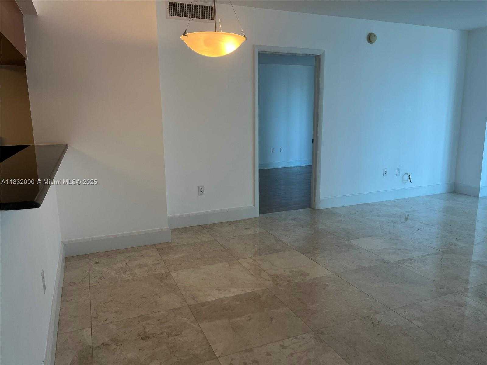 Small Image of 1800 NORTH BAYSHORE DR #2314, Miami Number 5