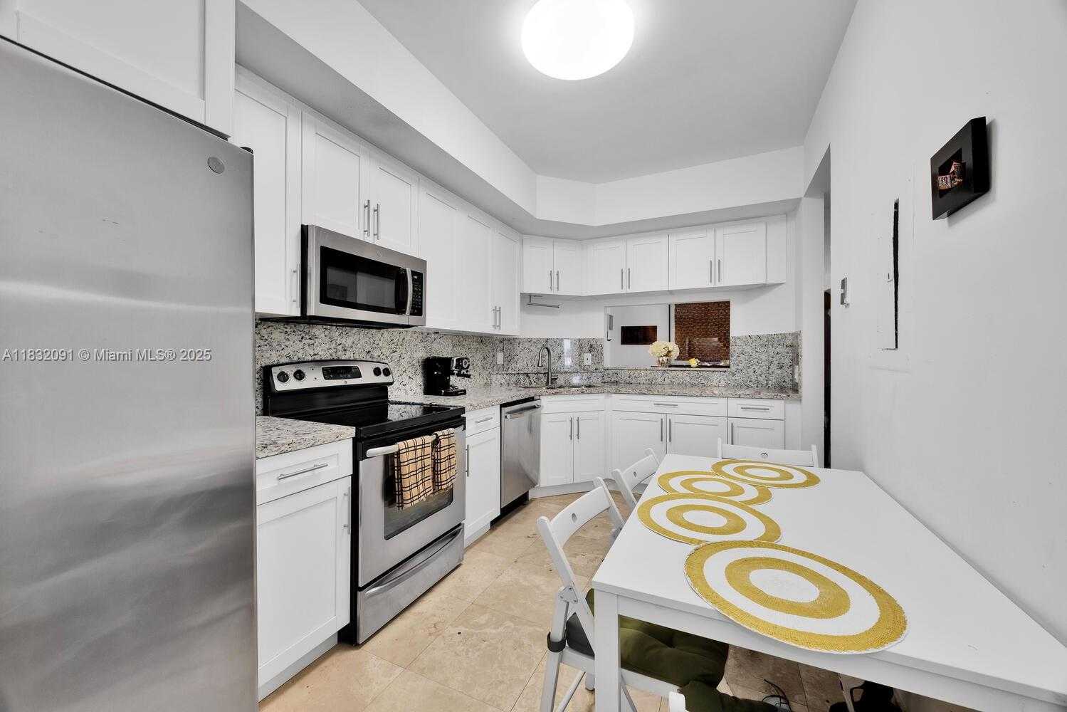 Small Image of 888 BRICKELL KEY DR #607, Miami Number 13