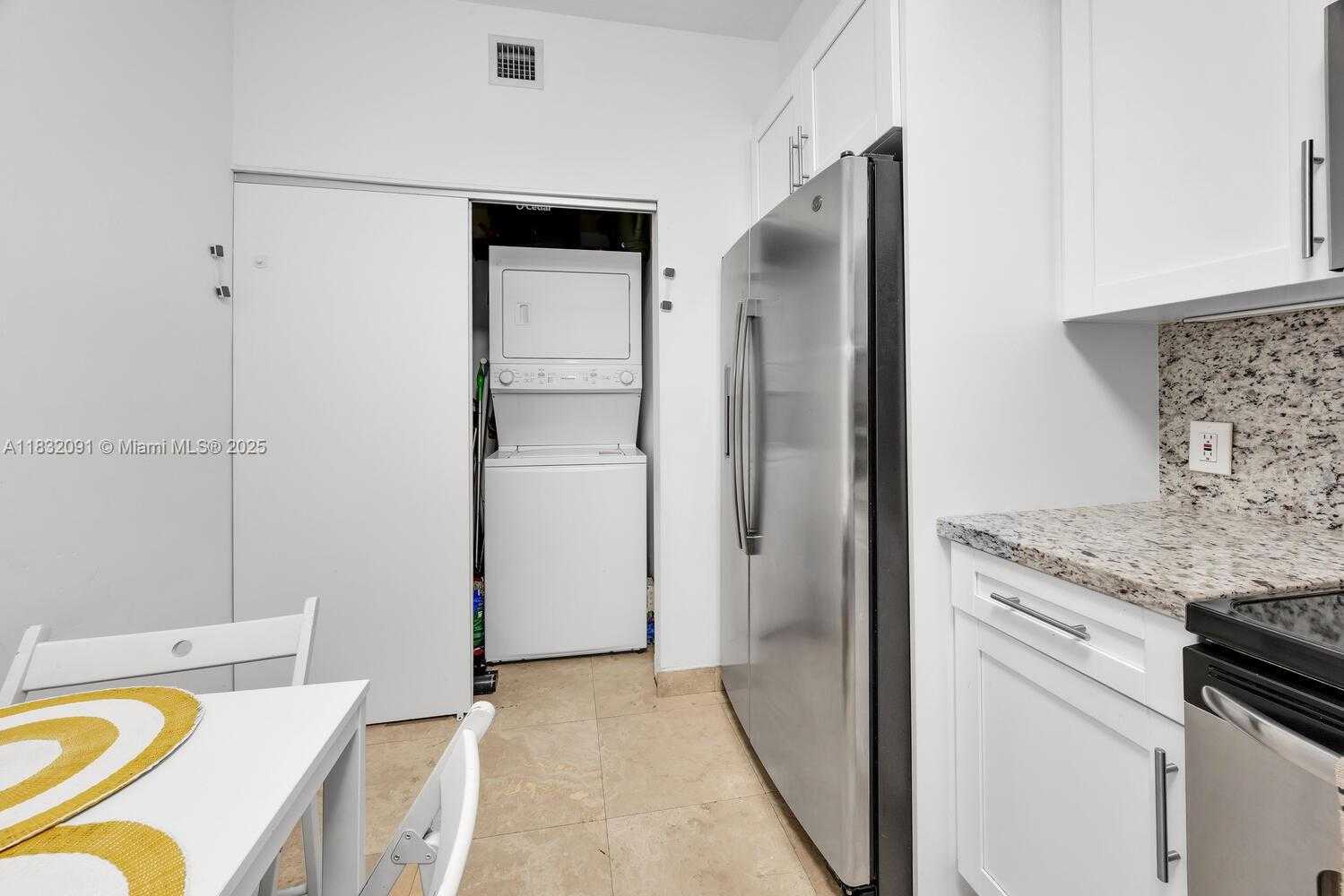 Small Image of 888 BRICKELL KEY DR #607, Miami Number 14