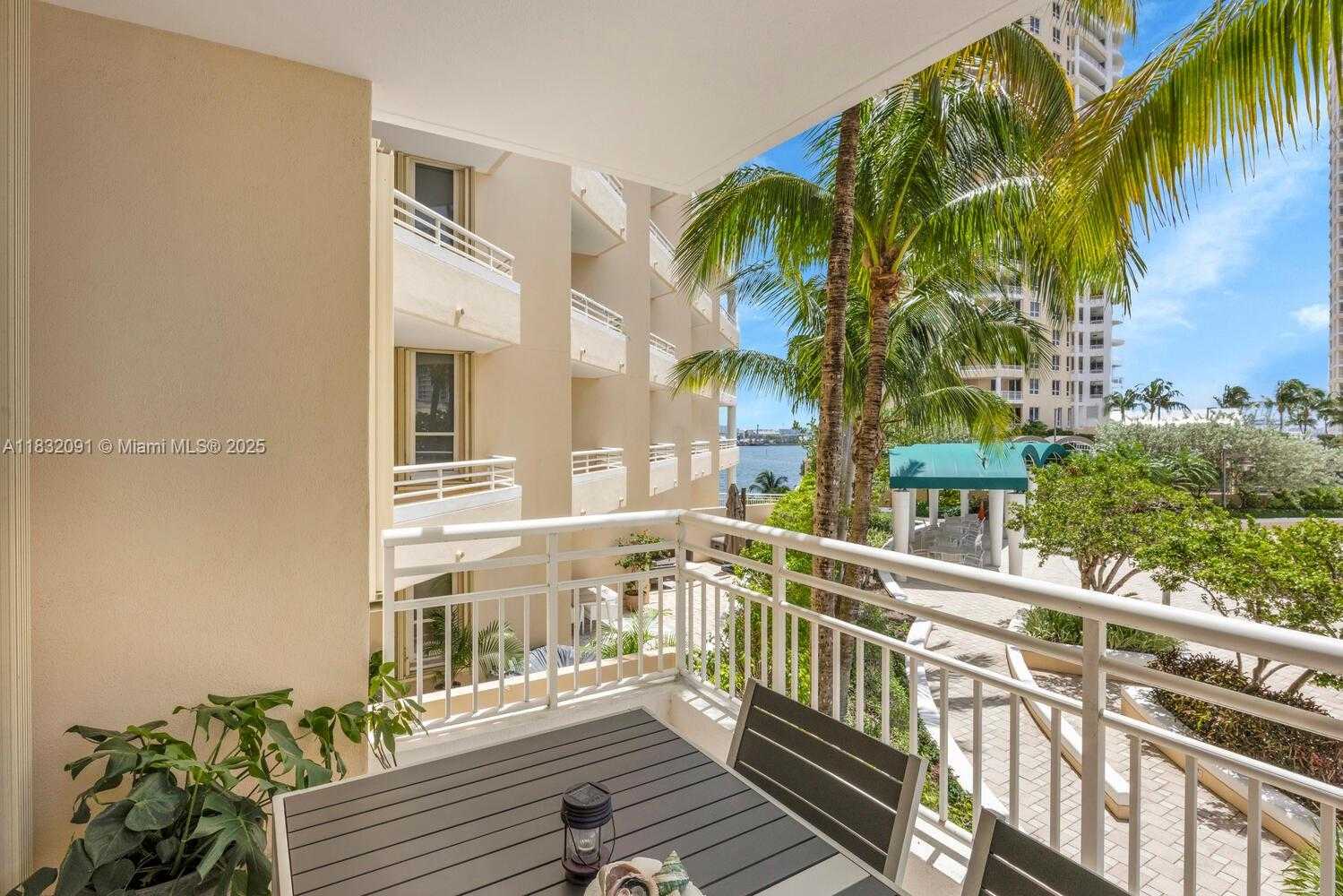 Small Image of 888 BRICKELL KEY DR #607, Miami Number 25