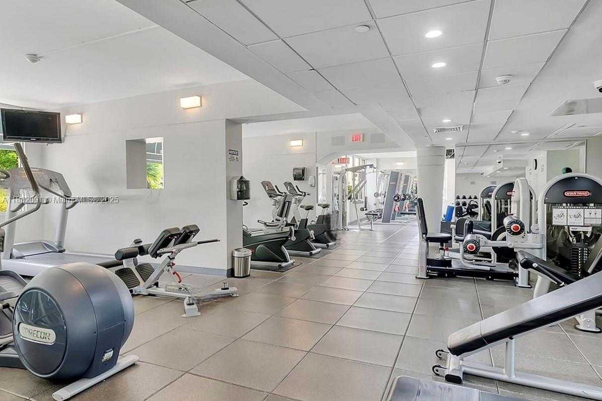 Small Image of 888 BRICKELL KEY DR #607, Miami Number 28