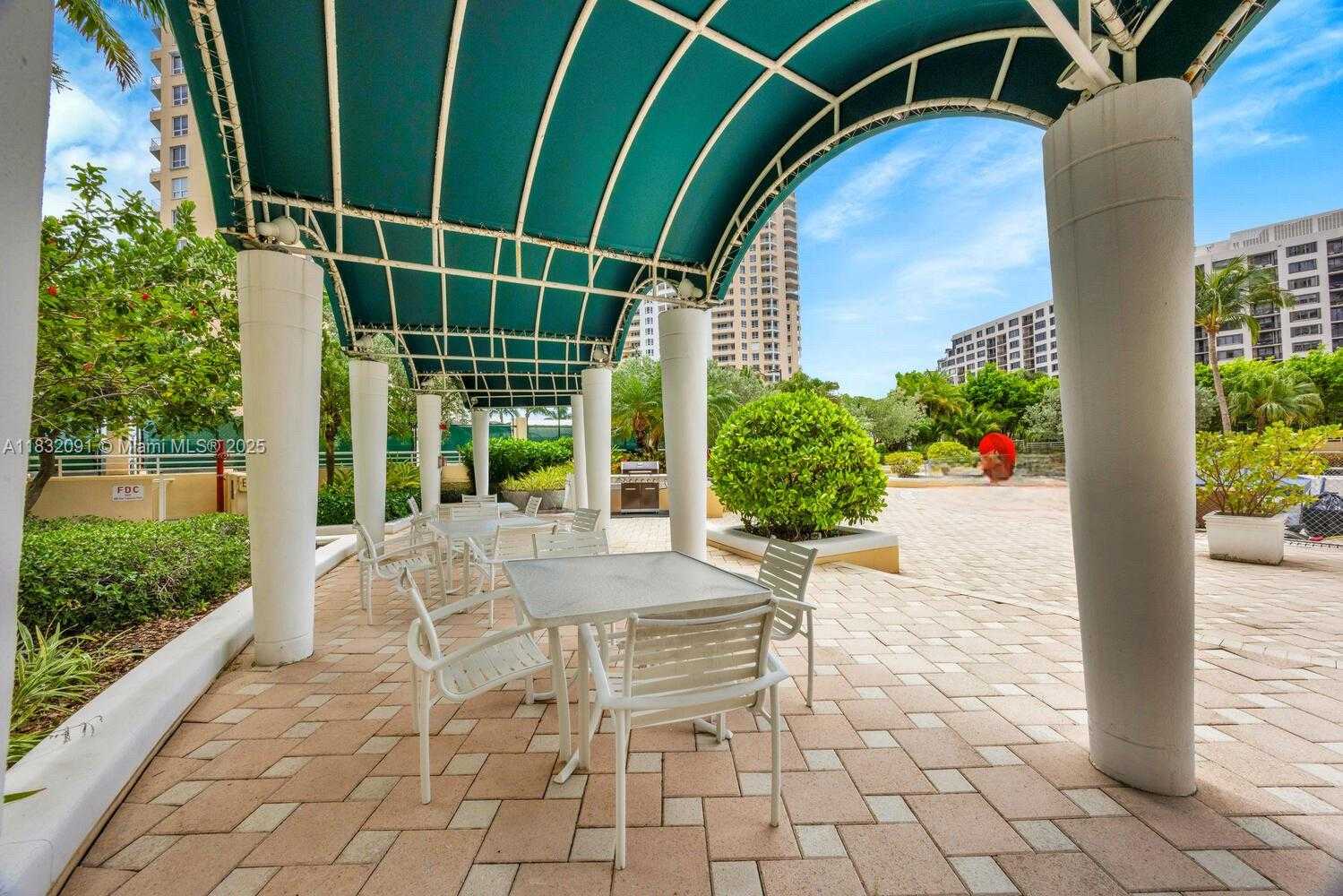 Small Image of 888 BRICKELL KEY DR #607, Miami Number 30