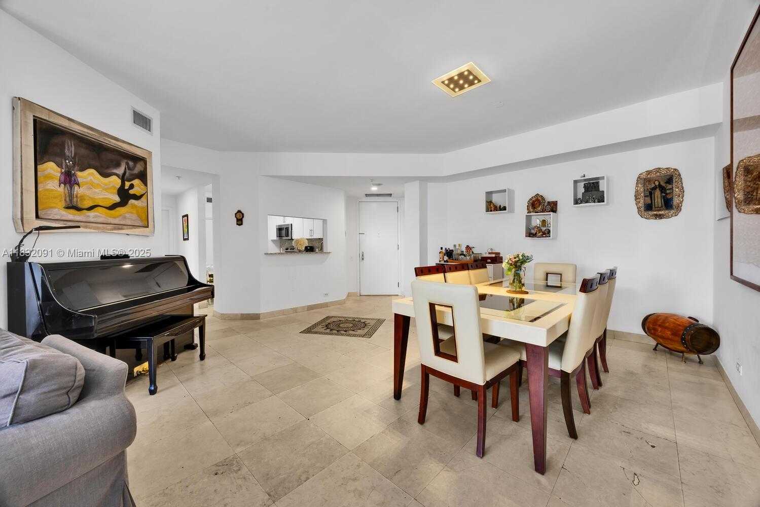 Small Image of 888 BRICKELL KEY DR #607, Miami Number 6