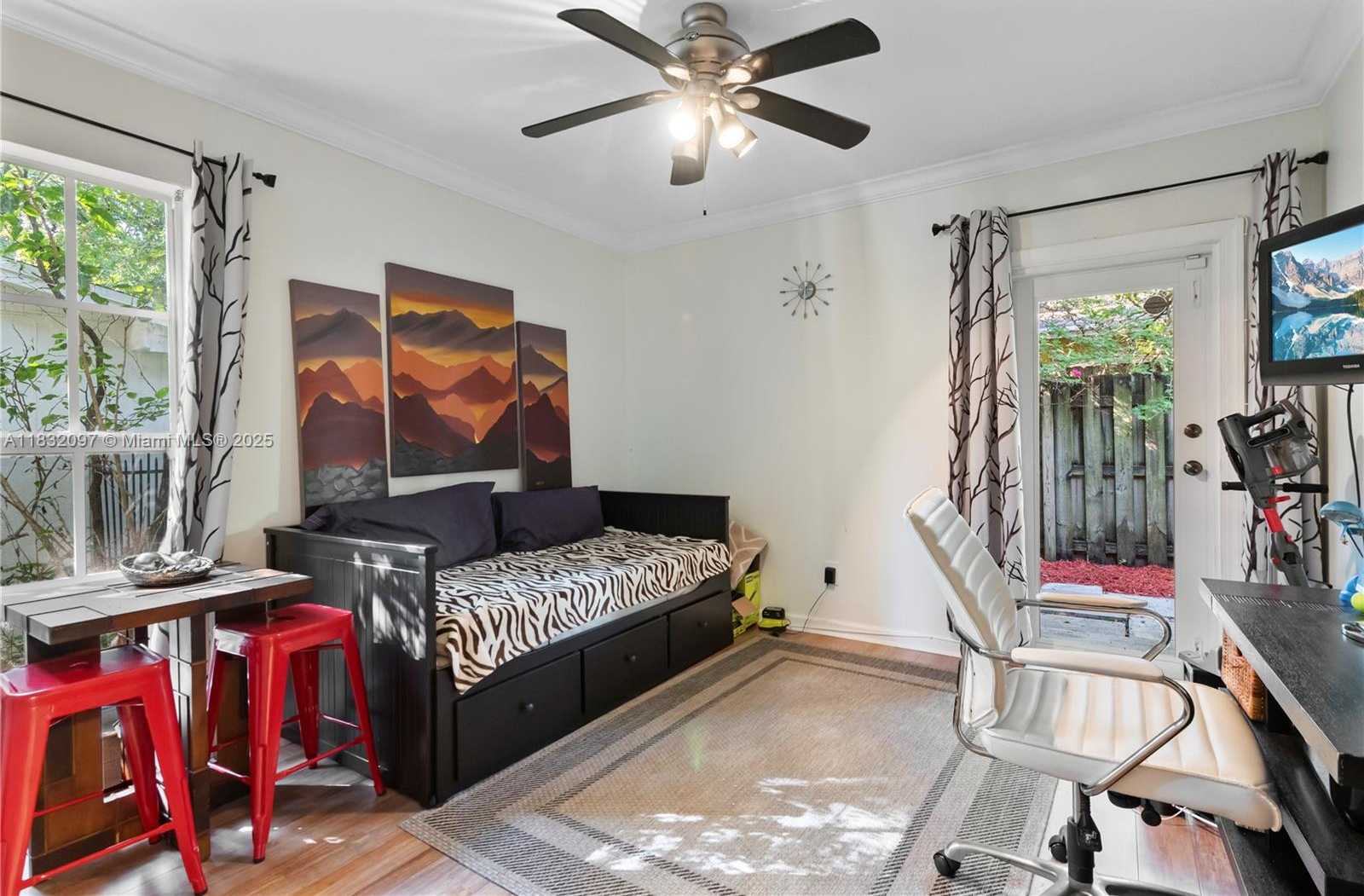Small Image of 2900 WHITEHEAD ST #A, Miami Number 12