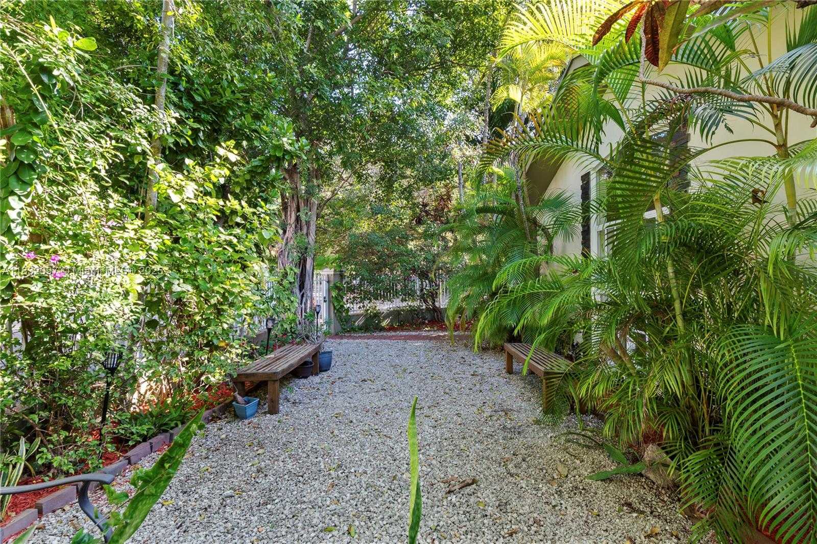 Small Image of 2900 WHITEHEAD ST #A, Miami Number 17