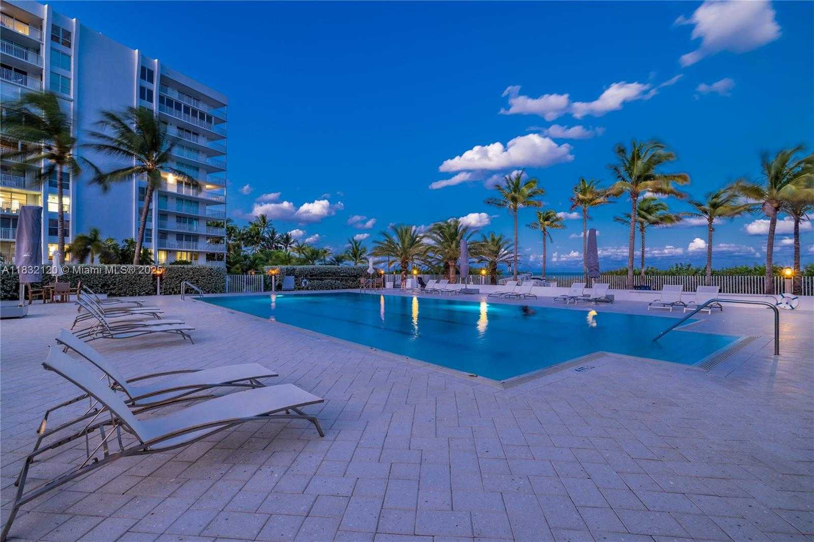 Small Image of 615 OCEAN DR #6A, Key Biscayne Number 38