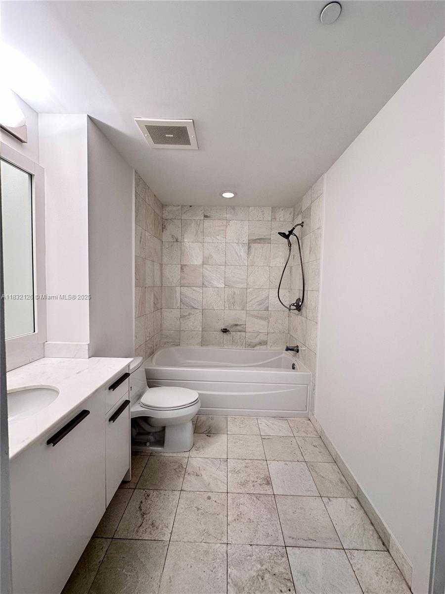 Small Image of 1060 BRICKELL AVE #1815, Miami Number 13