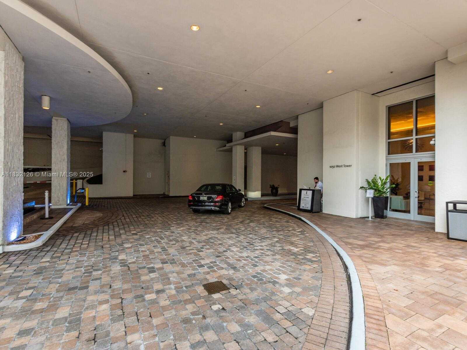 Small Image of 1060 BRICKELL AVE #1815, Miami Number 28