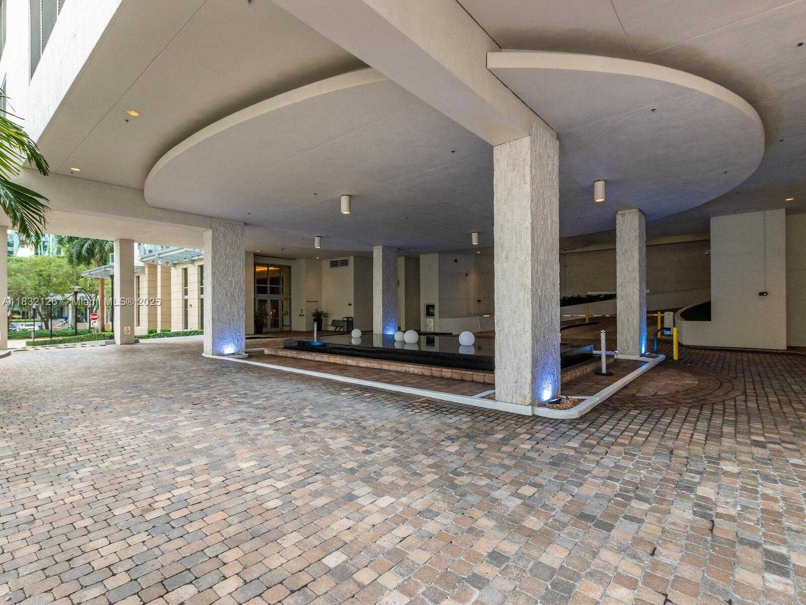 Small Image of 1060 BRICKELL AVE #1815, Miami Number 29