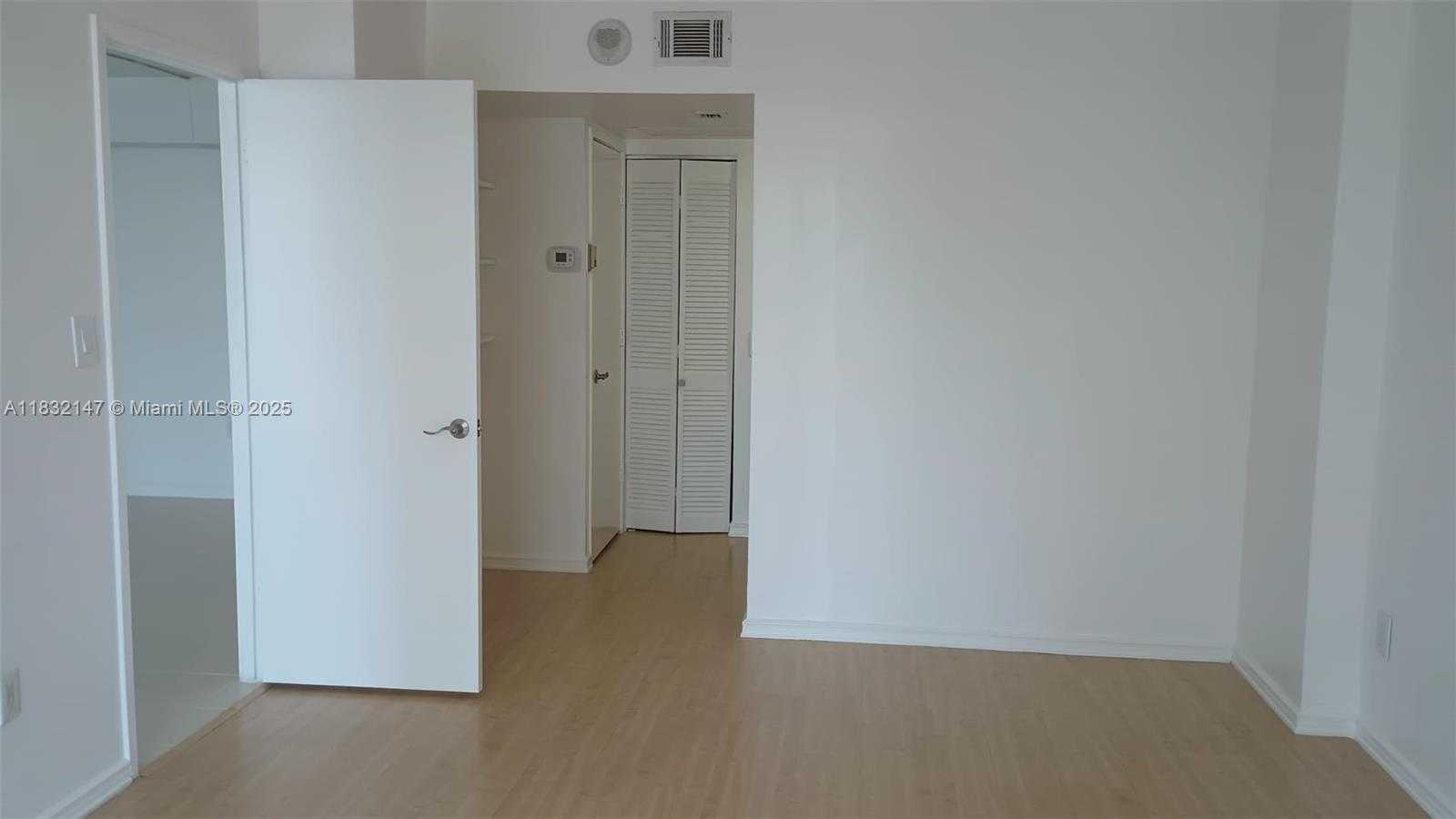 Small Image of 3731 NORTH COUNTRY CLUB DR #321, Aventura Number 10